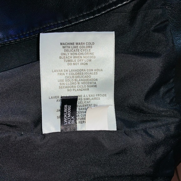 Vintage Levi Faux Leather Jacket (Black) - Picture 10 of 11